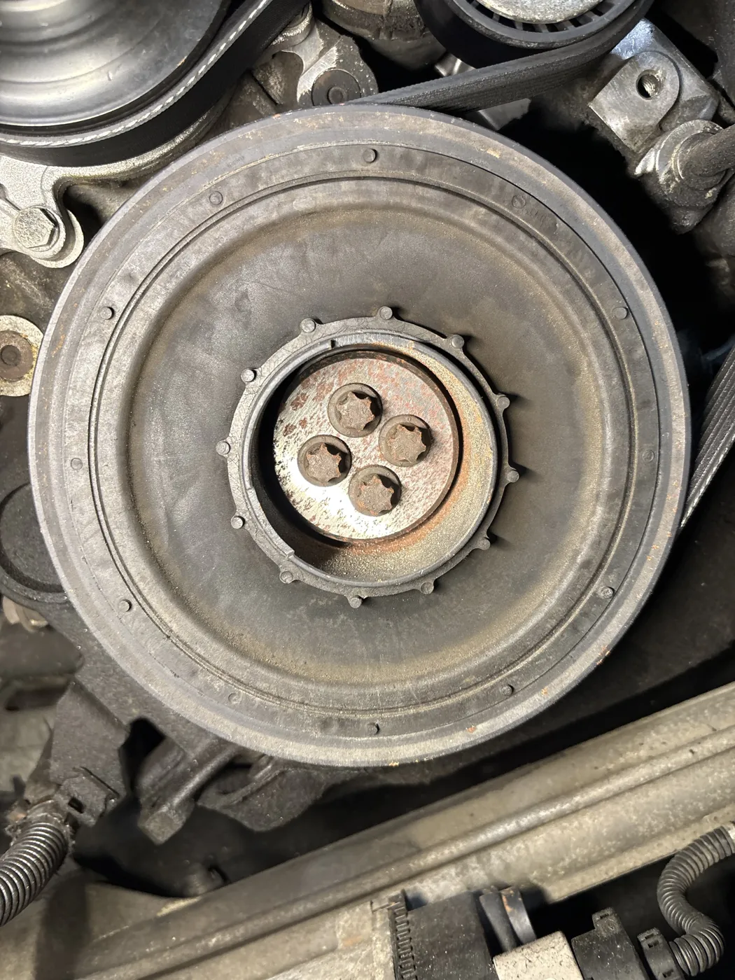 Belt and crankshaft pulley inspection