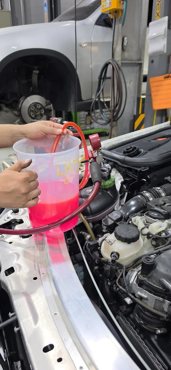 Filling coolant after the flush