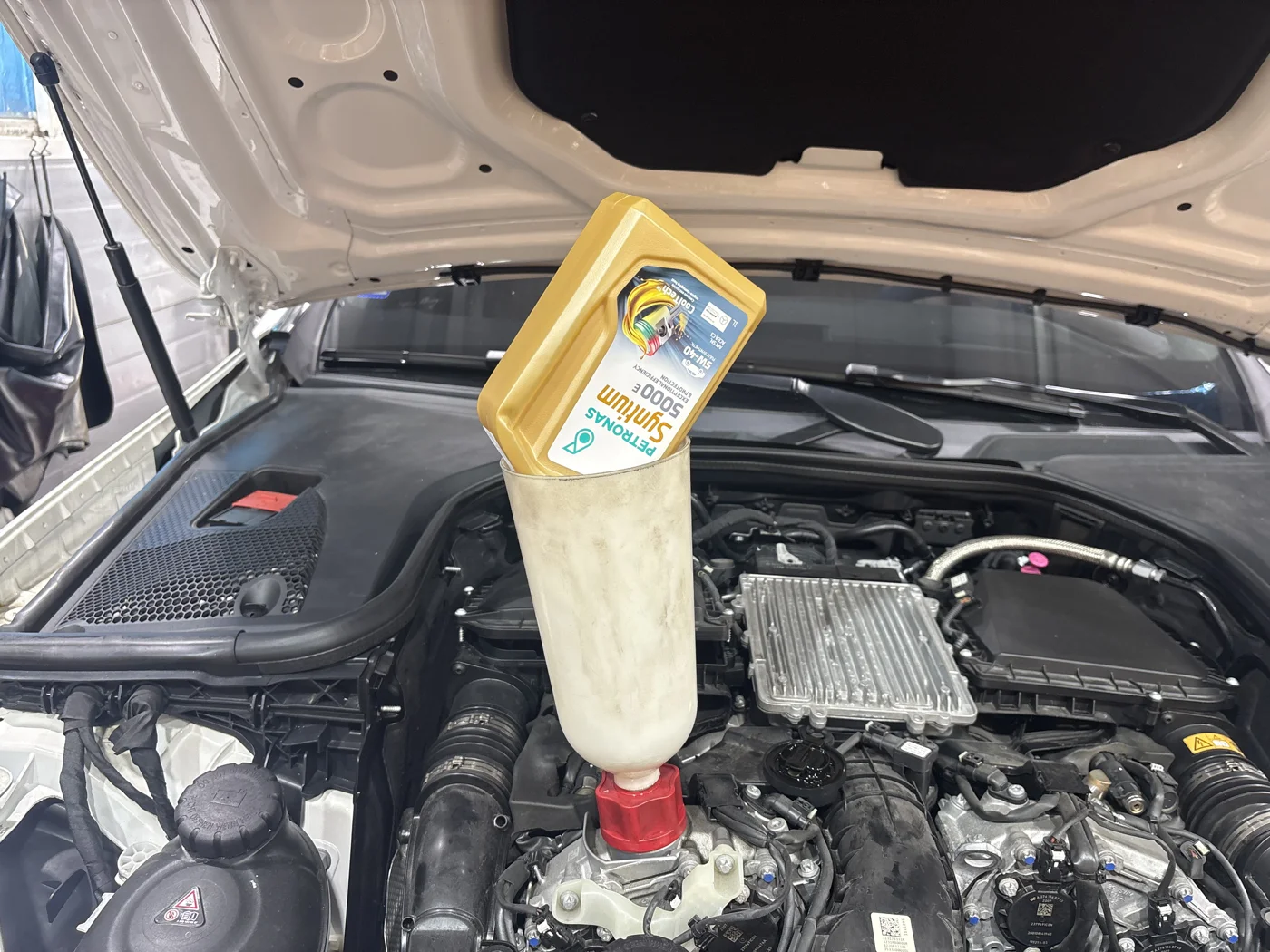 RAVENOL engine oil