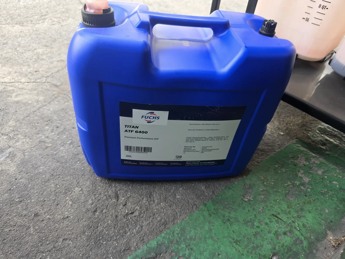 ATF exchange with FUCHS TITAN ATF 6400 and the exchange machine