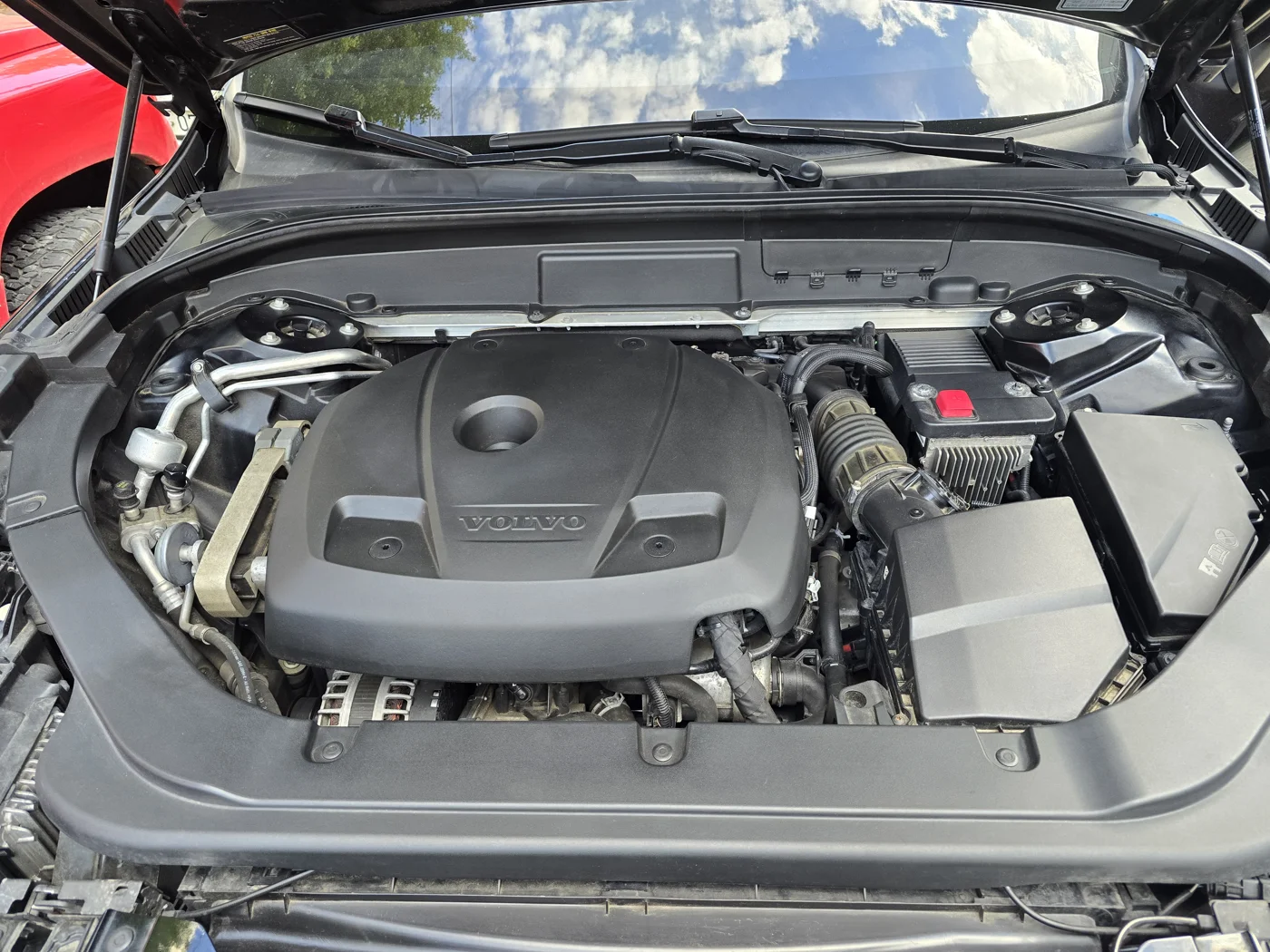 Engine bay inspection to trace the remaining noise and vibration
