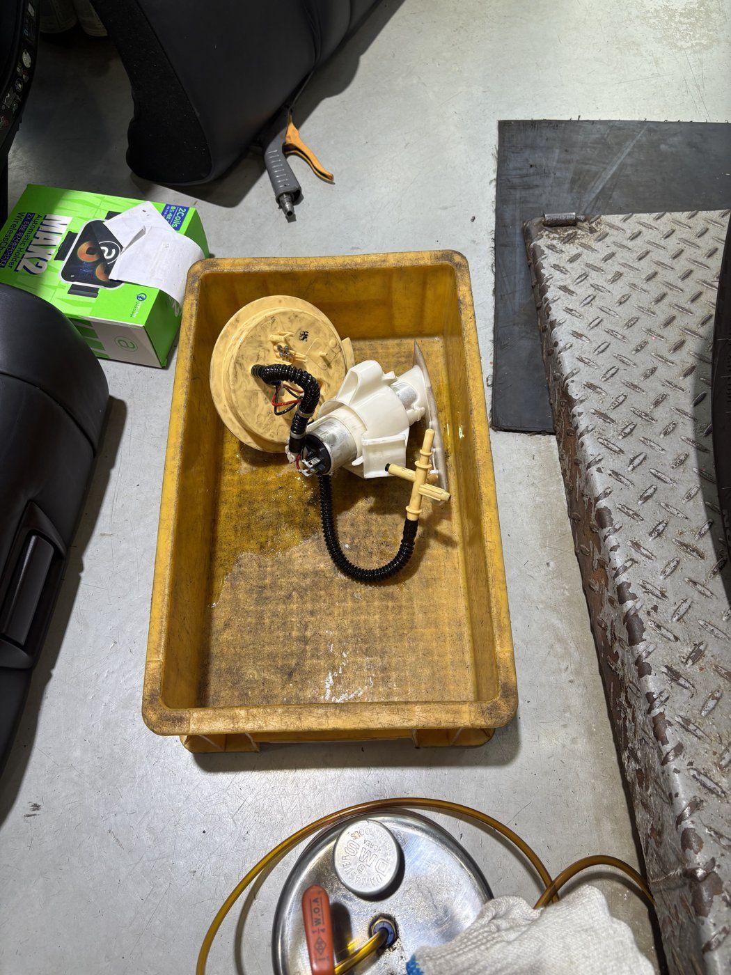 Fuel module removed from the tank