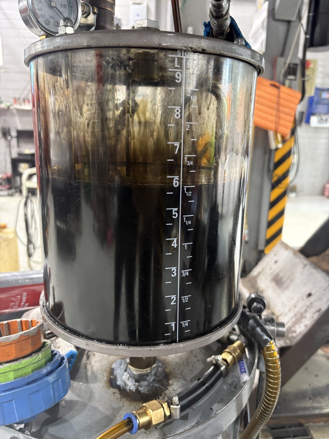Container holding the oil drained from the engine