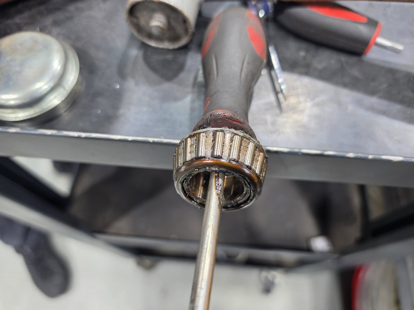 Bearing removed from the front hub, and lubrication