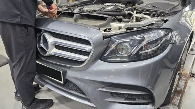 벤츠 E350d 발전기 교환, 분리한 배관과 씰까지 다시 조립했습니다