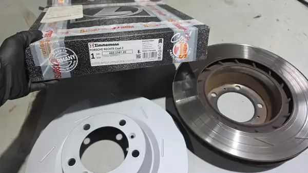 파나메라 GTS 브레이크, 패드와 디스크를 어디까지 바꿀까요?
