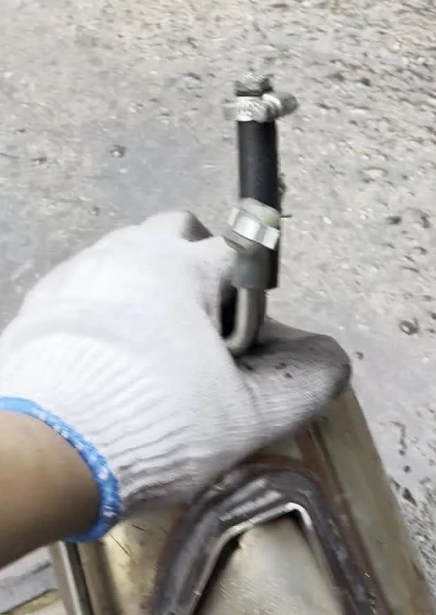 Close-up of DPF cleaning work