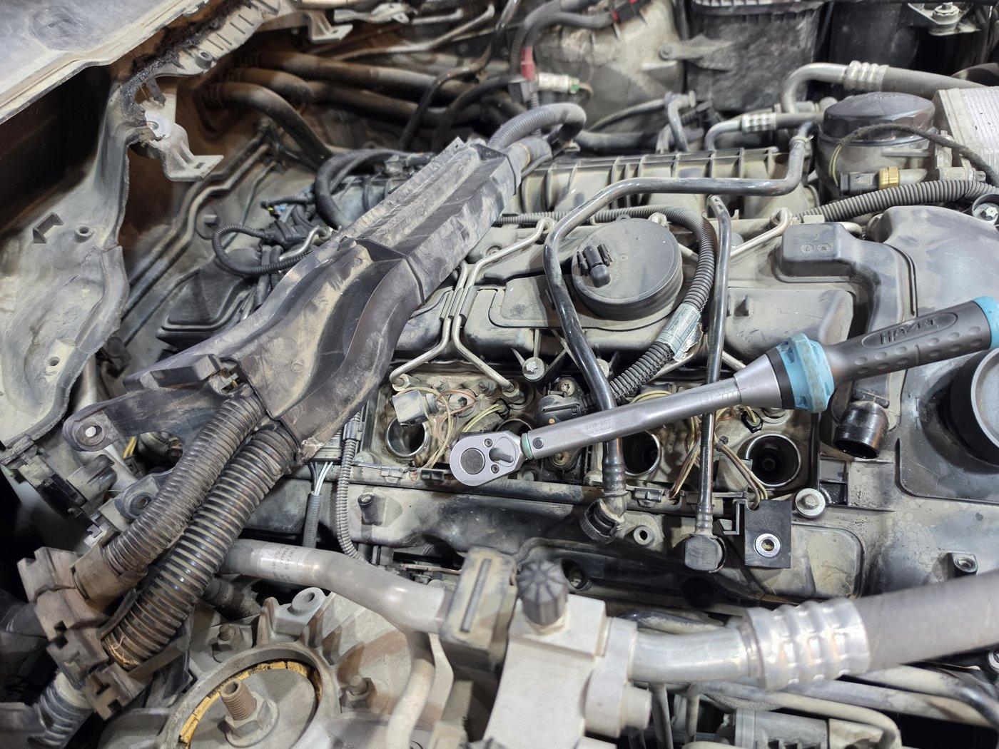 Spark plug well exposed after pulling the coil