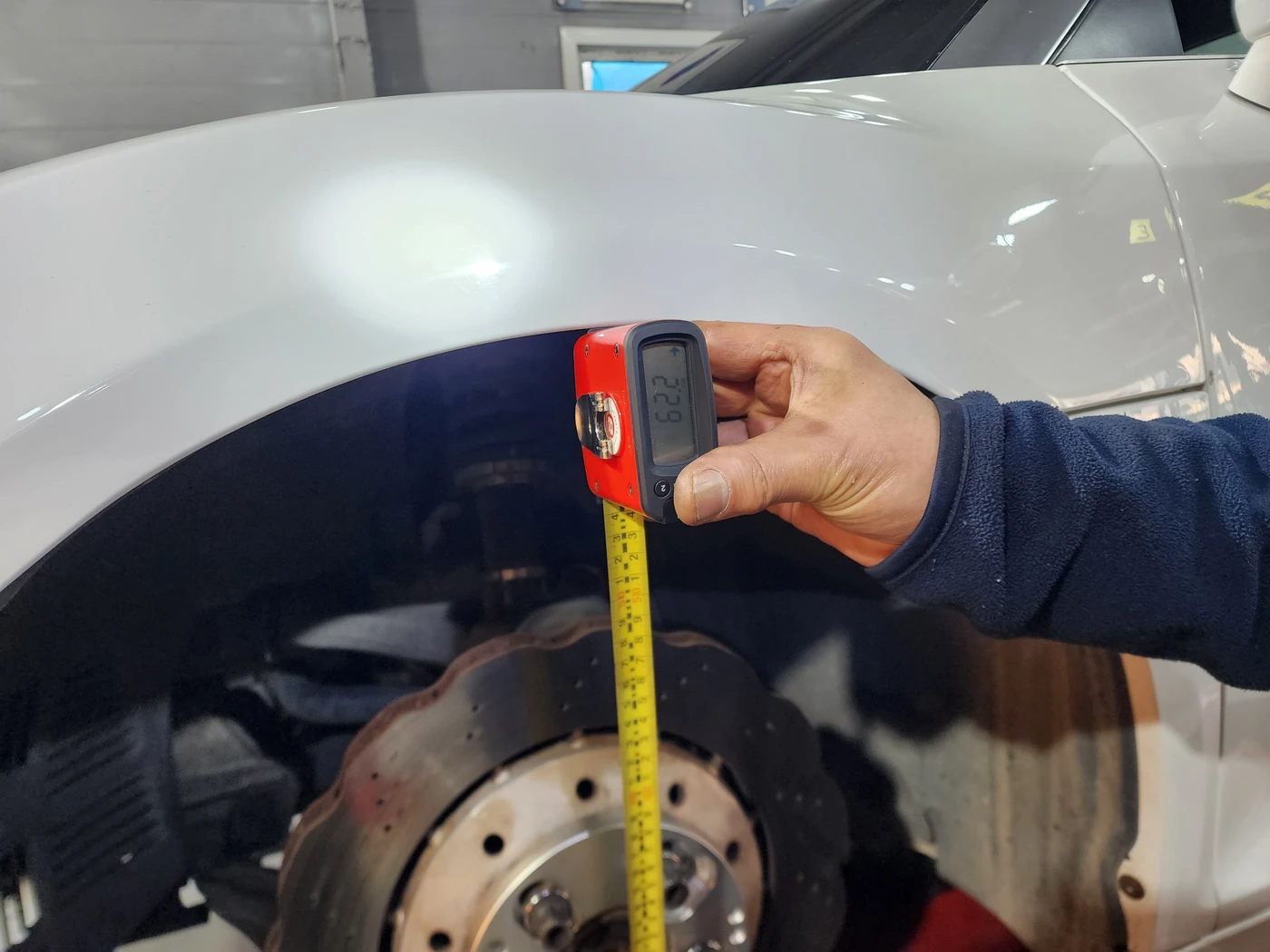 Measuring ride height with the wheel removed