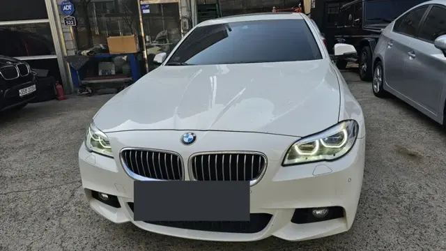BMW 520d 냉각수 누수, 압력 점검으로 원인 확인 후 호스 교환