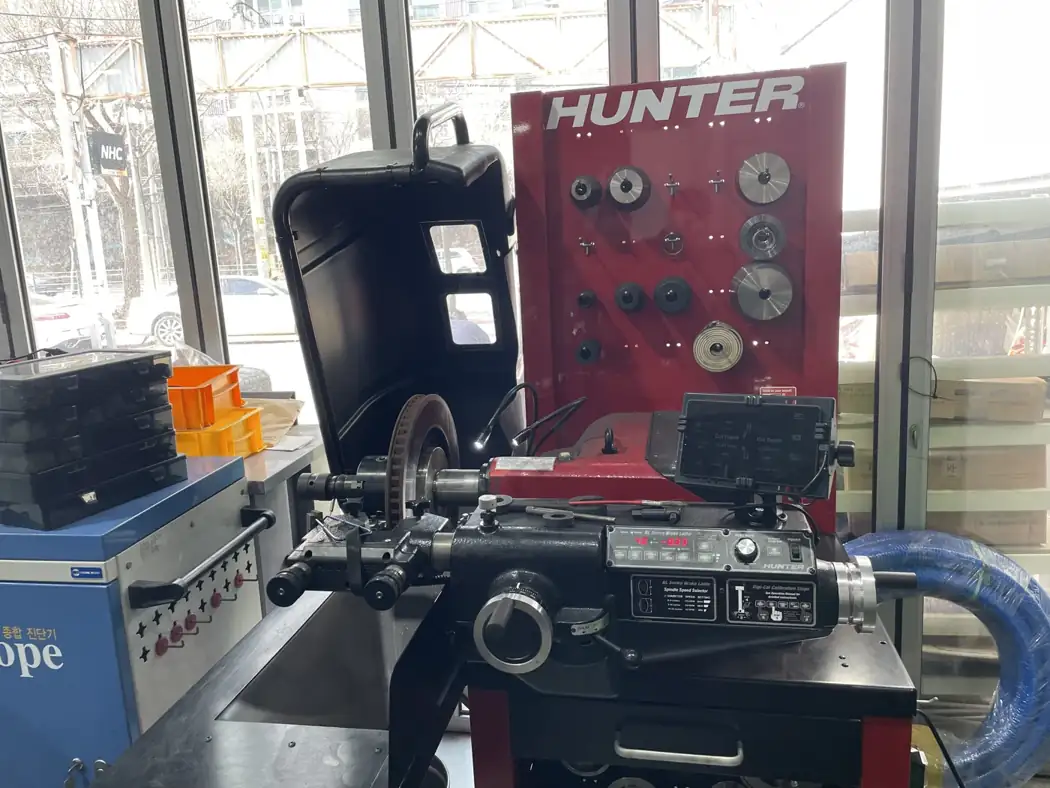 Hunter on-car brake lathe