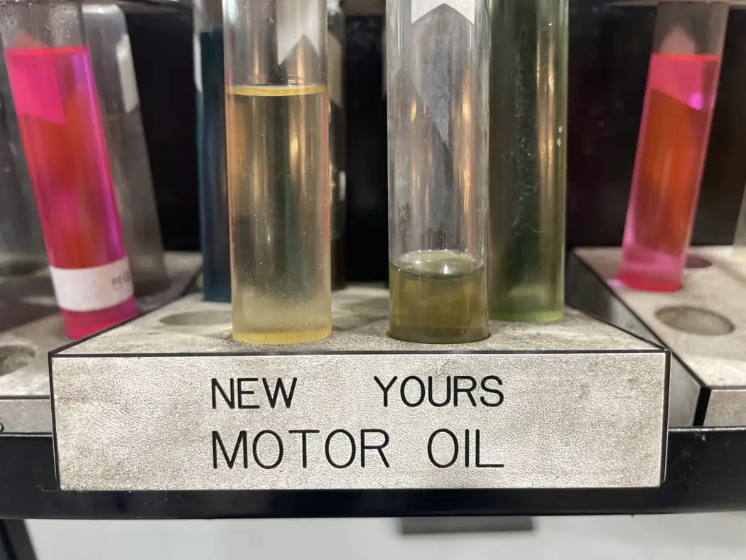Fresh and used engine oil samples