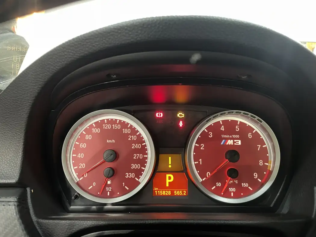 Odometer: 115,828 km