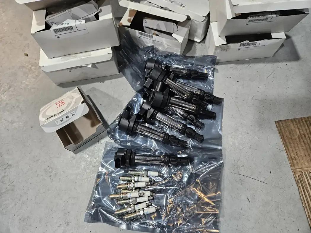 Spark plug and ignition coil work